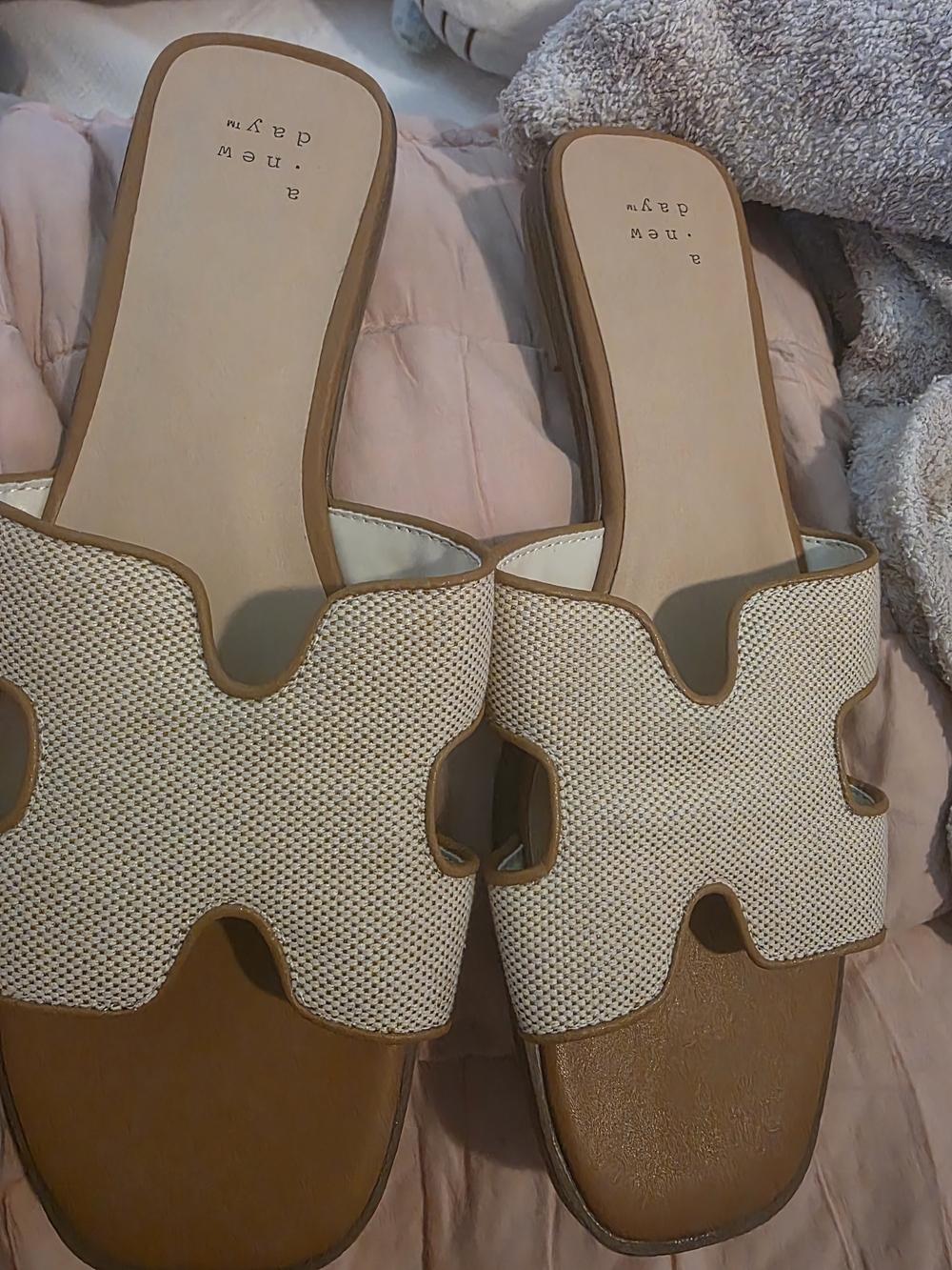 Womens Target Sandals A New day Beige & Tan Slide Sandals Size 8.5